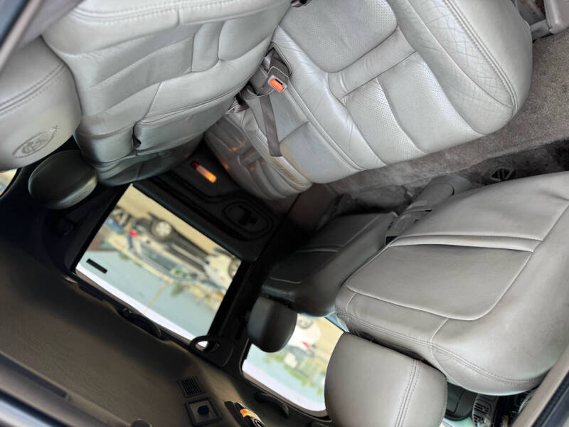 2000 Cadillac Escalade