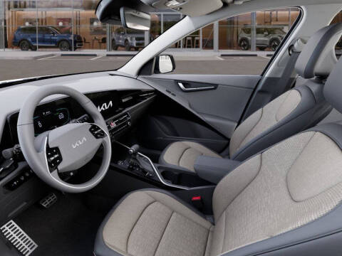 2025 Kia Niro SX Touring