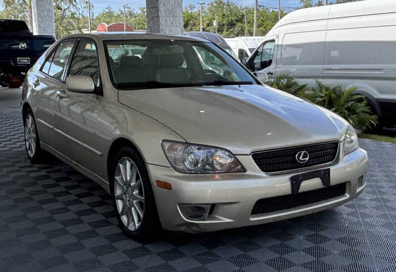 2005 Lexus IS 300