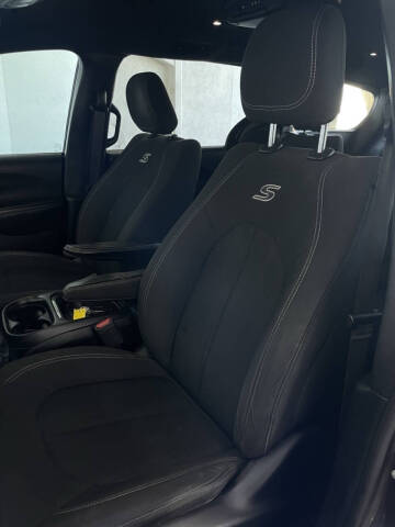 2018 Chrysler Pacifica Touring Plus