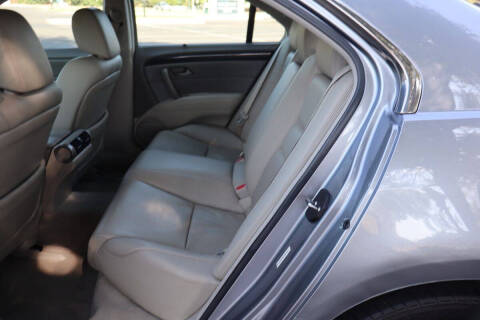 2011 Acura RL