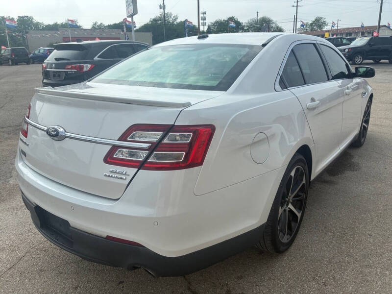 2015 Ford Taurus SEL