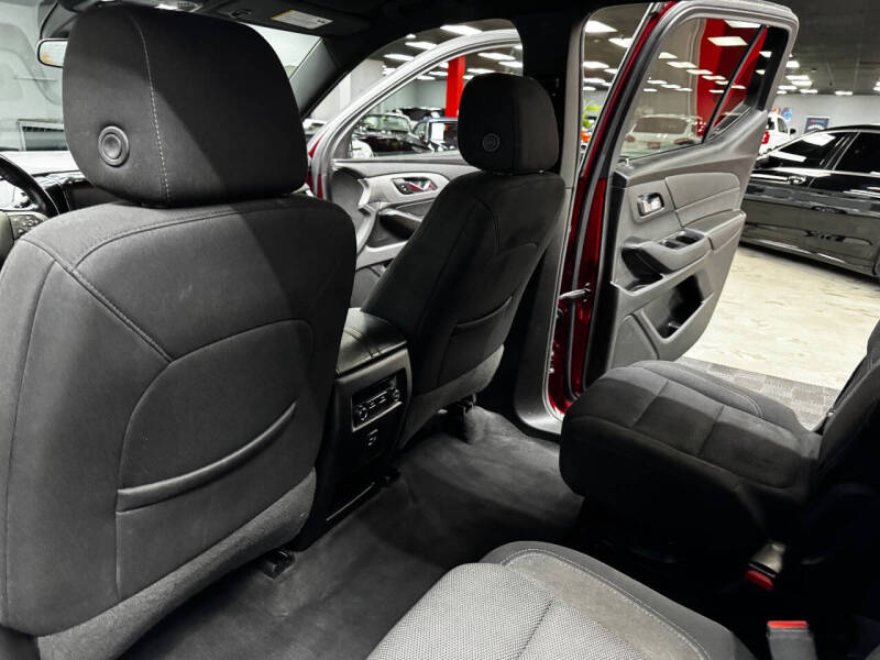2022 Chevrolet Traverse LT Cloth