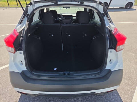 2019 Nissan Kicks SR