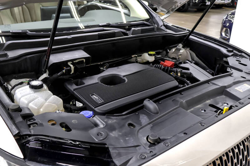 2021 Lincoln Nautilus Reserve