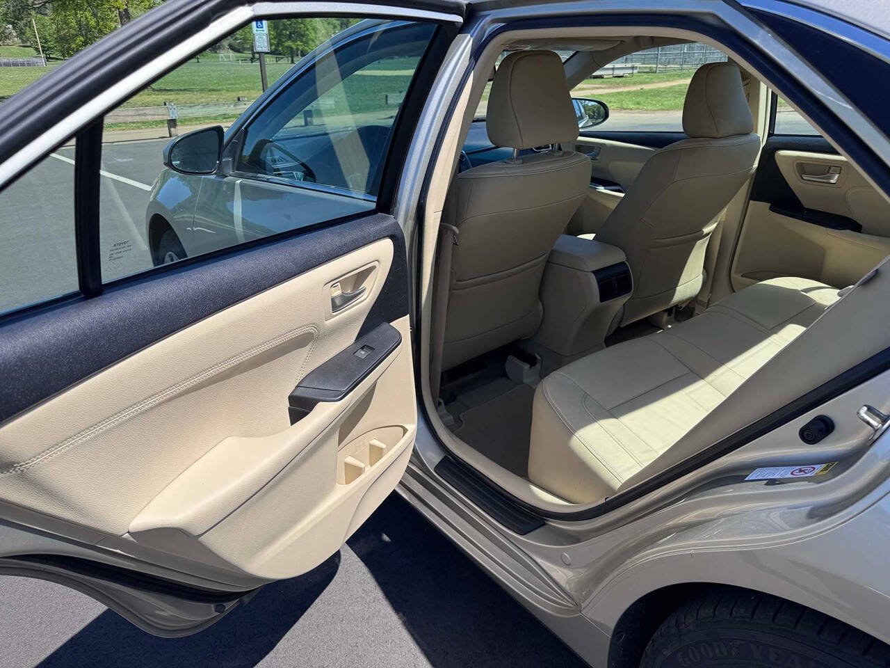 2015 Toyota Camry 12