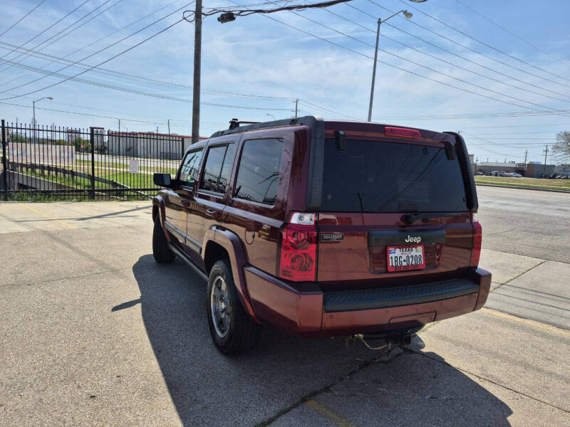 2008 Jeep Commander Sport