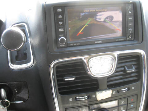 2012 Chrysler Town and Country Touring