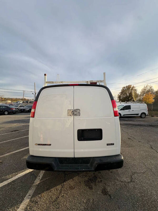 2019 Chevrolet Express 2500