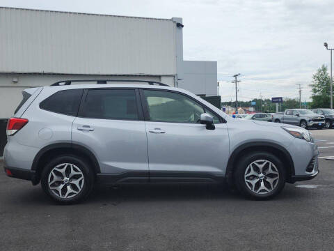 2023 Subaru Forester Premium