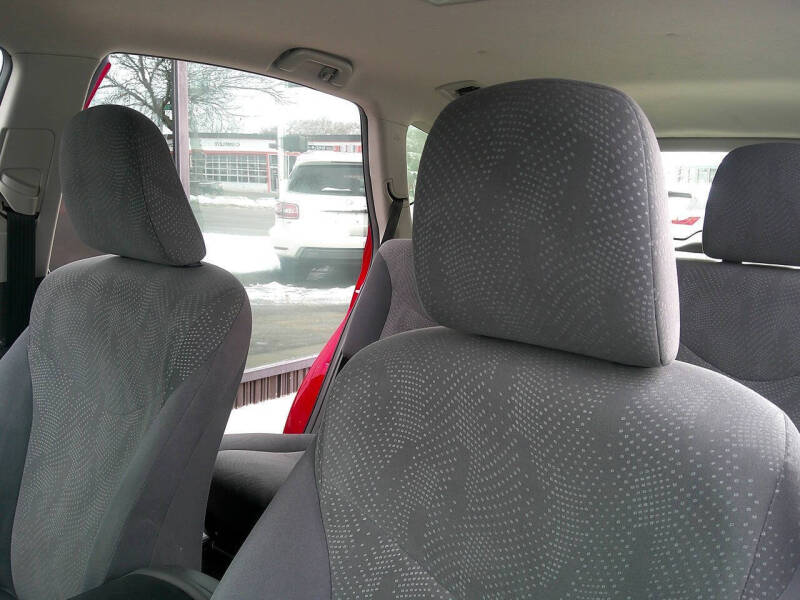 2012 Toyota Prius v Three