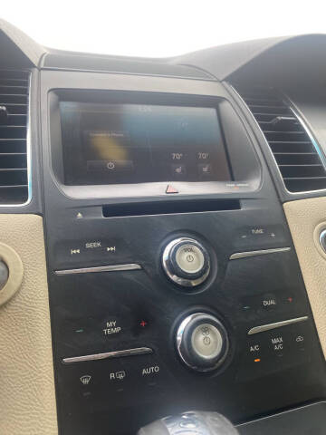 2014 Ford Taurus SEL