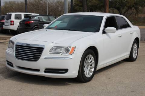 2014 Chrysler 300 for sale at IMD Motors Inc in Garland TX