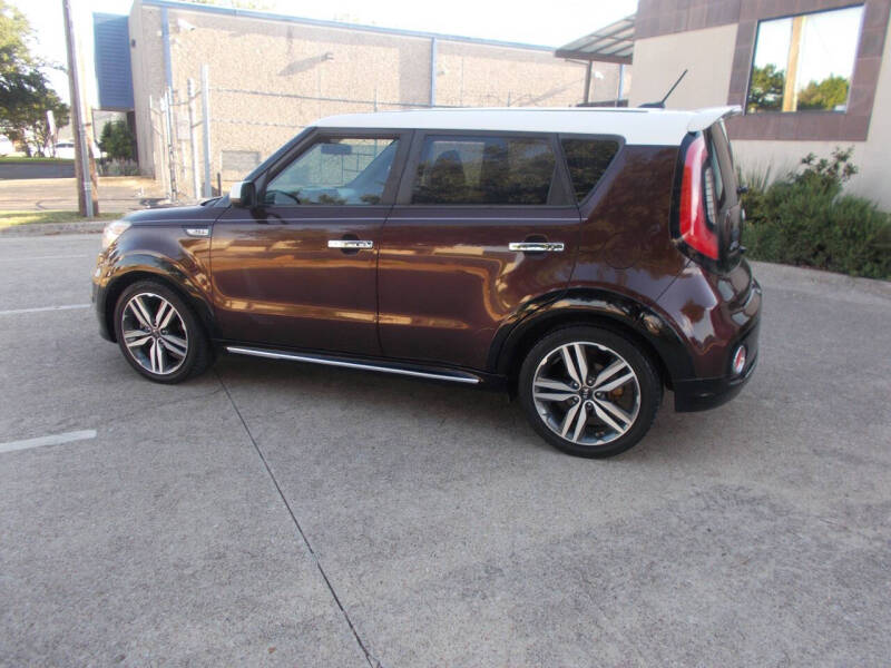 2017 Kia Soul +