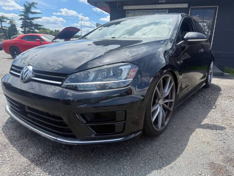 2017 Volkswagen Golf R 4Motion