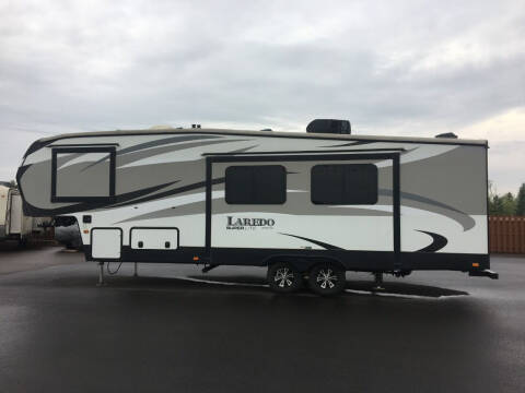 2016 Keystone Laredo