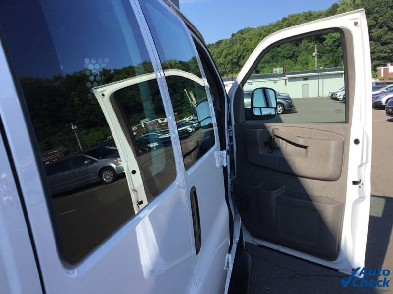 2022 Chevrolet Express 2500