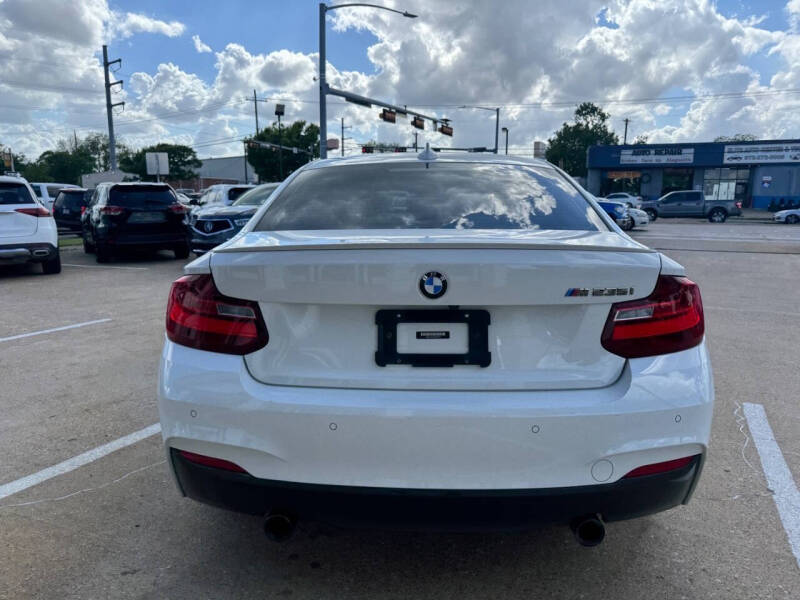 2016 BMW 2 Series M235i