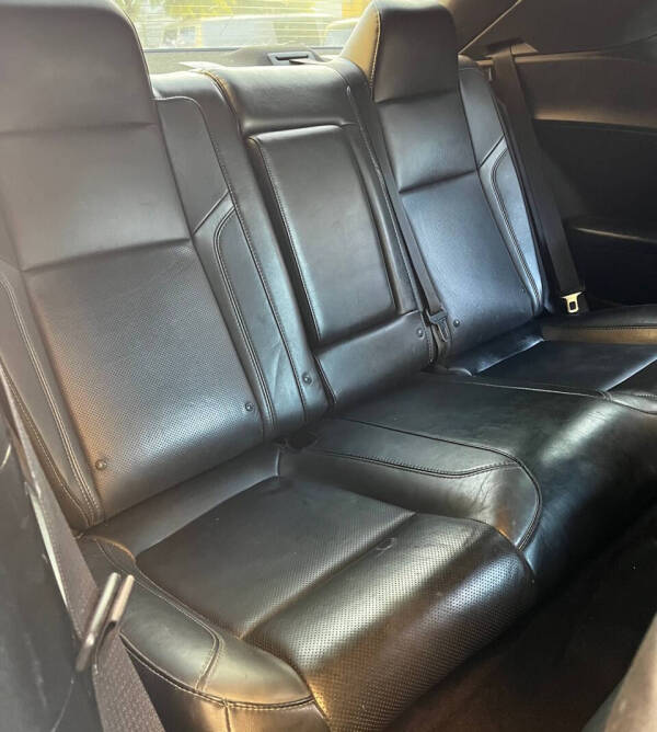 2018 Dodge Challenger SXT Plus