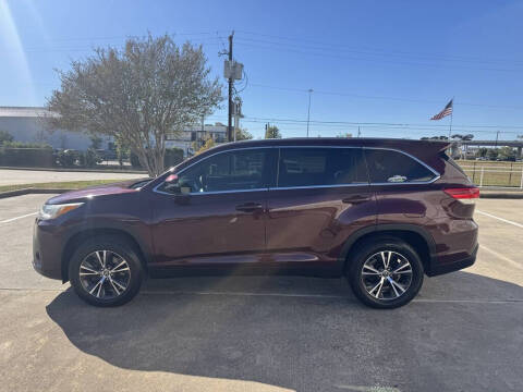 2019 Toyota Highlander LE