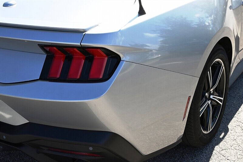 2024 Ford Mustang 16