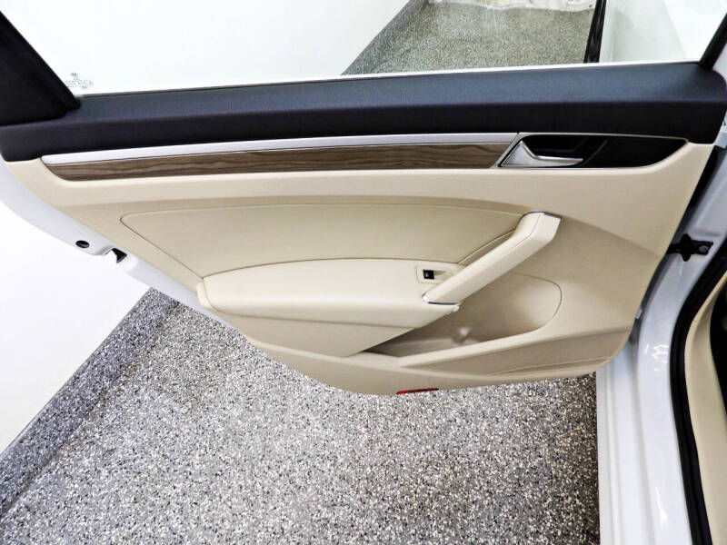 2018 Volkswagen Passat 2.0T SE