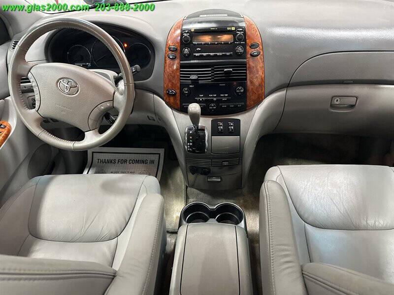 2009 Toyota Sienna XLE