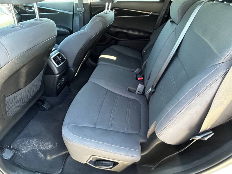 2020 Kia Sorento LX V6