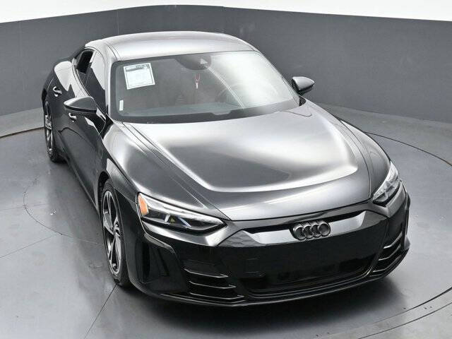 2023 Audi e-tron GT quattro Premium Plus