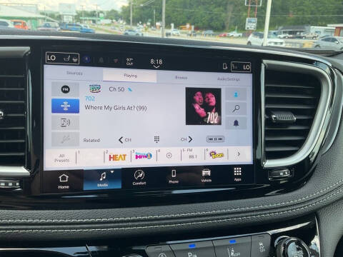 2026 Chrysler Pacifica Select