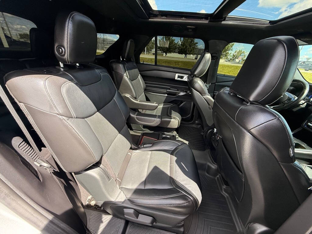 Silver 2020 Ford Explorer ST AWD ST 4dr SUV 19