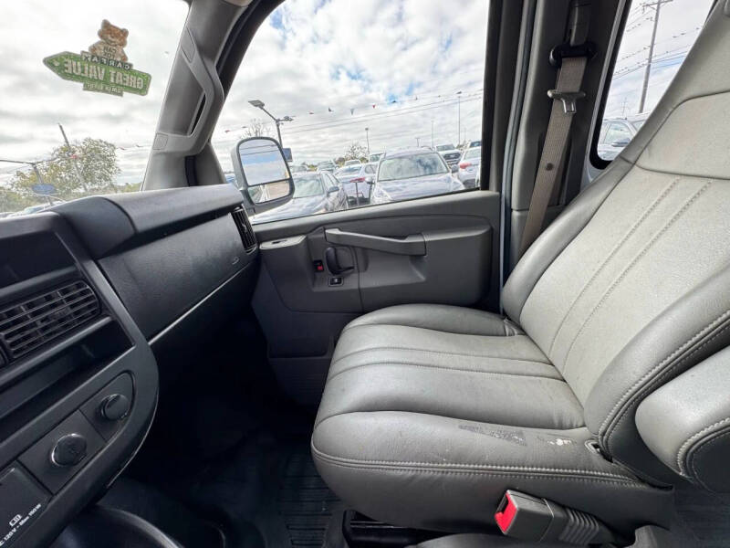 2020 Chevrolet Express 2500