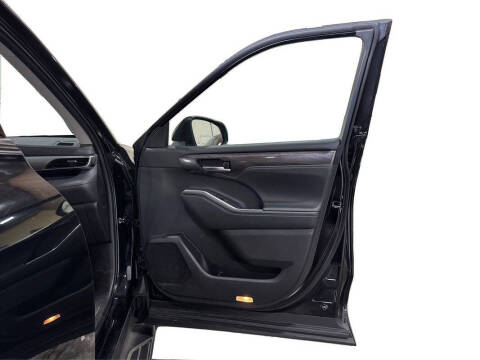 2022 Toyota Highlander Hybrid Limited