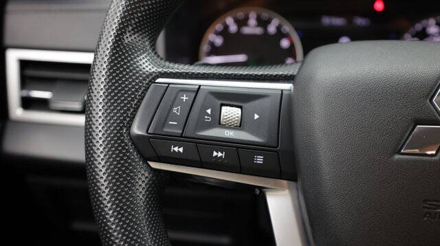 2024 Mitsubishi Outlander ES