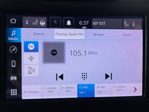 2024 Chrysler Voyager LX