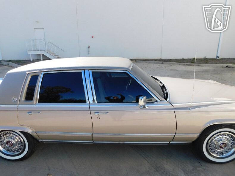 1991 Cadillac Brougham