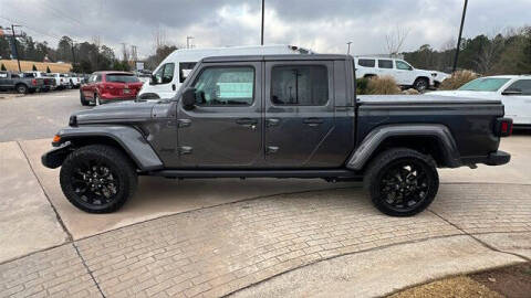 2024 Jeep Gladiator NightHawk
