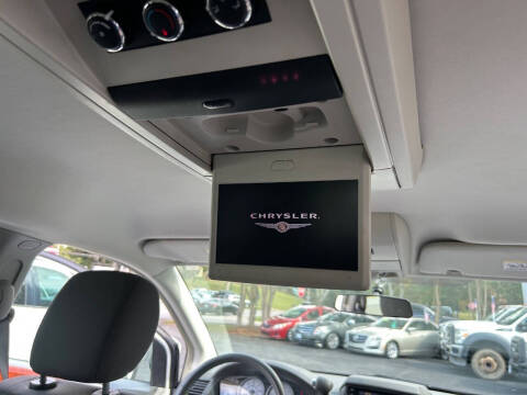 2009 Chrysler Town and Country Touring