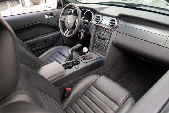 2009 Ford Shelby GT500 7