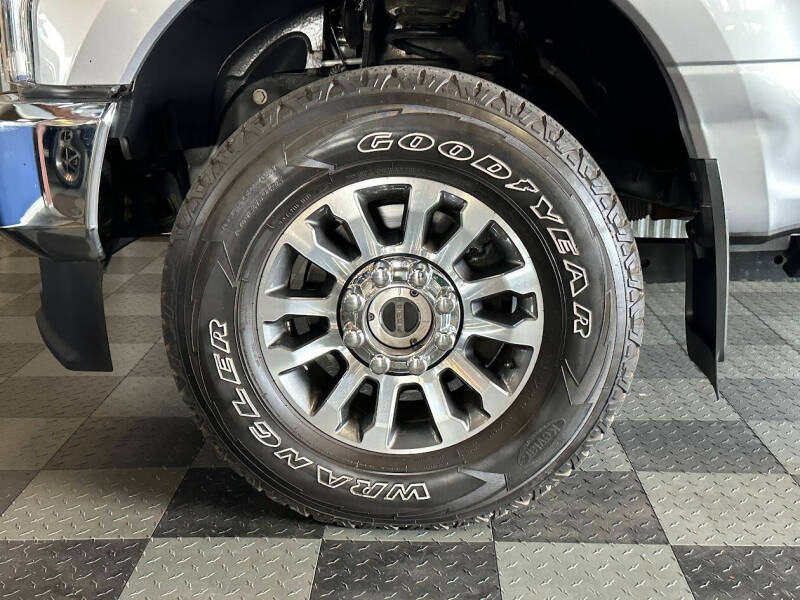 2022 Ford F-350 Super Duty Lariat