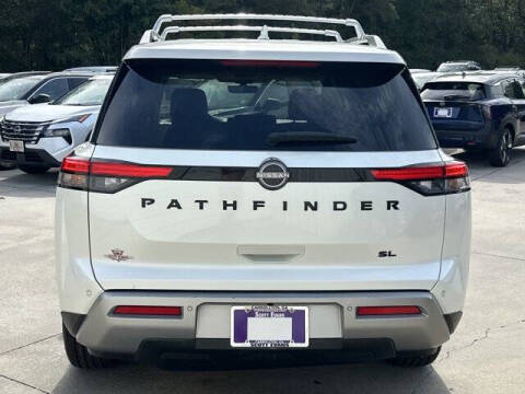 2023 Nissan Pathfinder SL