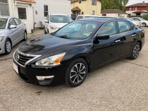 2015 Nissan Altima for sale at Affordable Motors in Jamestown ND