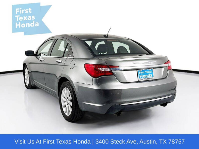 2013 Chrysler 200 Limited