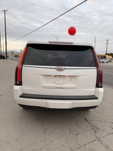 2016 Cadillac Escalade Luxury Collection