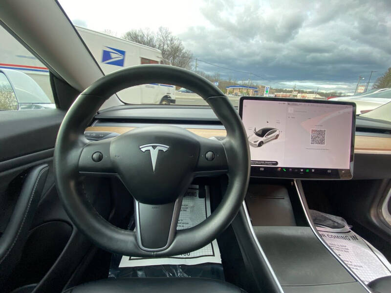 2019 Tesla Model 3 Standard Range Plus