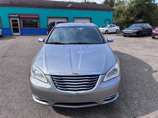 2013 Chrysler 200 Limited
