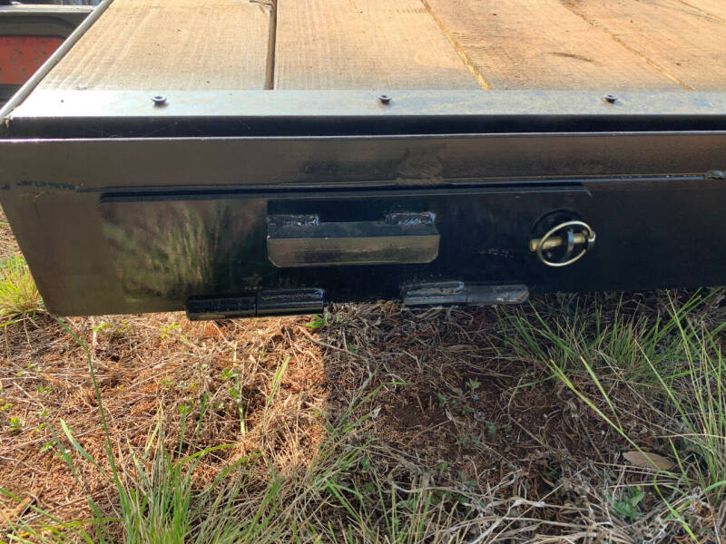 2022 FALCON 18' CAR HAULER