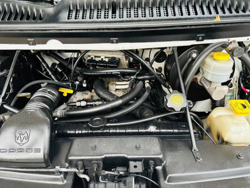 2000 Dodge Ram Van 1500