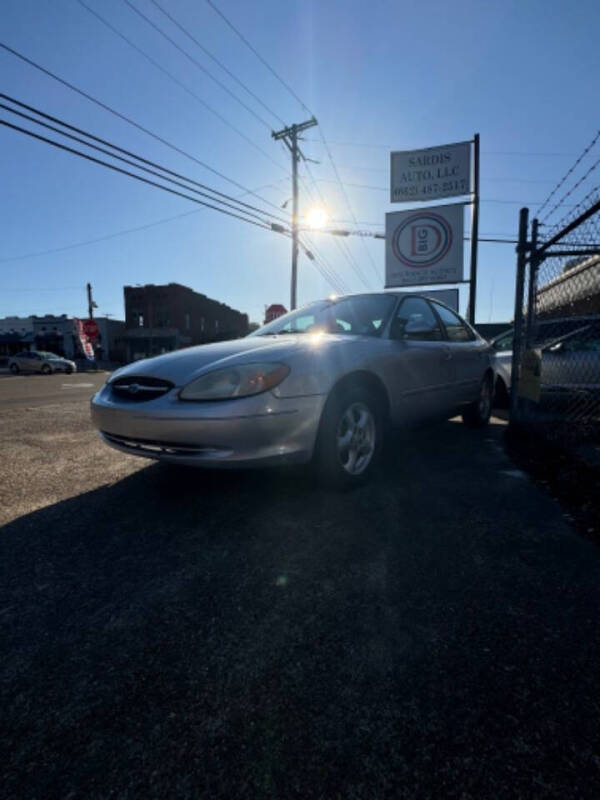 2003 Ford Taurus SE