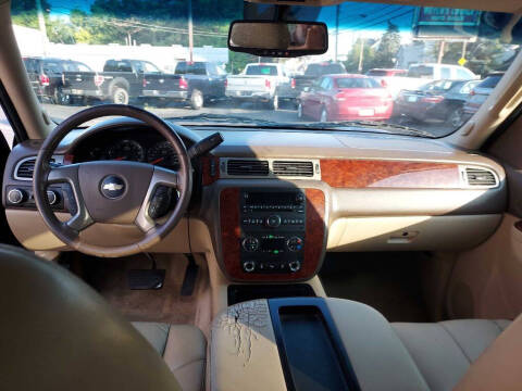 2014 Chevrolet Suburban LT